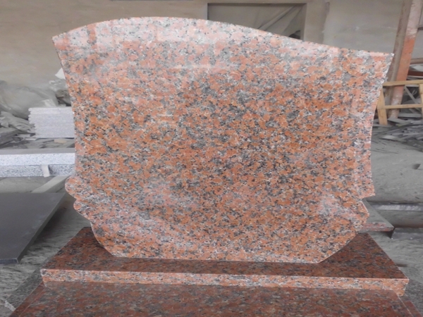 g562 esdoorn rood graniet Pools grafsteen monumenten