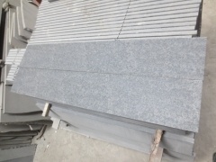 tuinpad basalt granieten treden