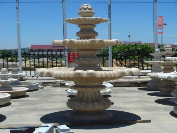 decoratieve fonteinen van waterpartijen in graniettuin