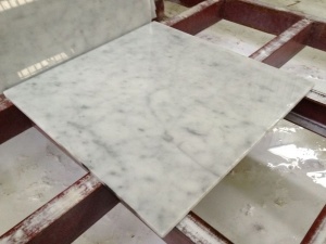 Gepolijste witte Carrara marmeren badkamer vloertegel