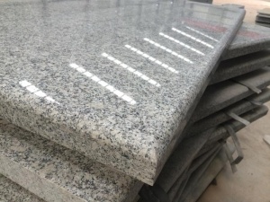 China Hubei New G602 Lichtgrijze granieten platen tegels